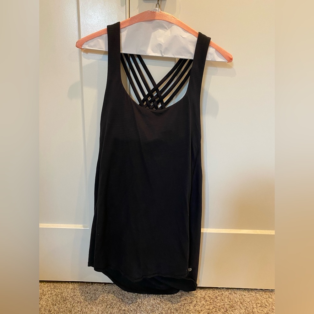 Lululemon top with built in bra - size 8